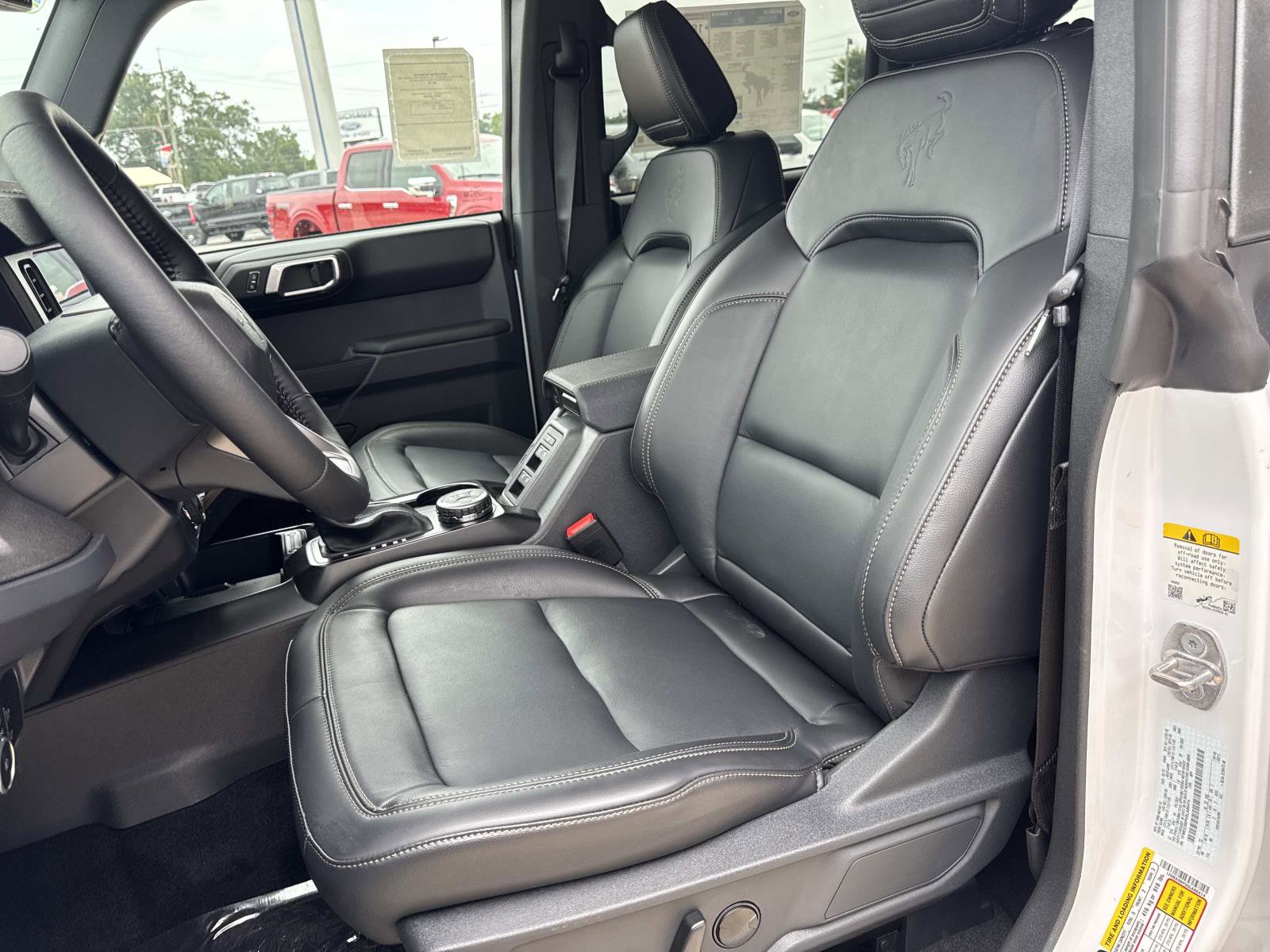 New 2025 Ford Bronco Badlands w/ Sasquatch Package AWD/4WD image 8