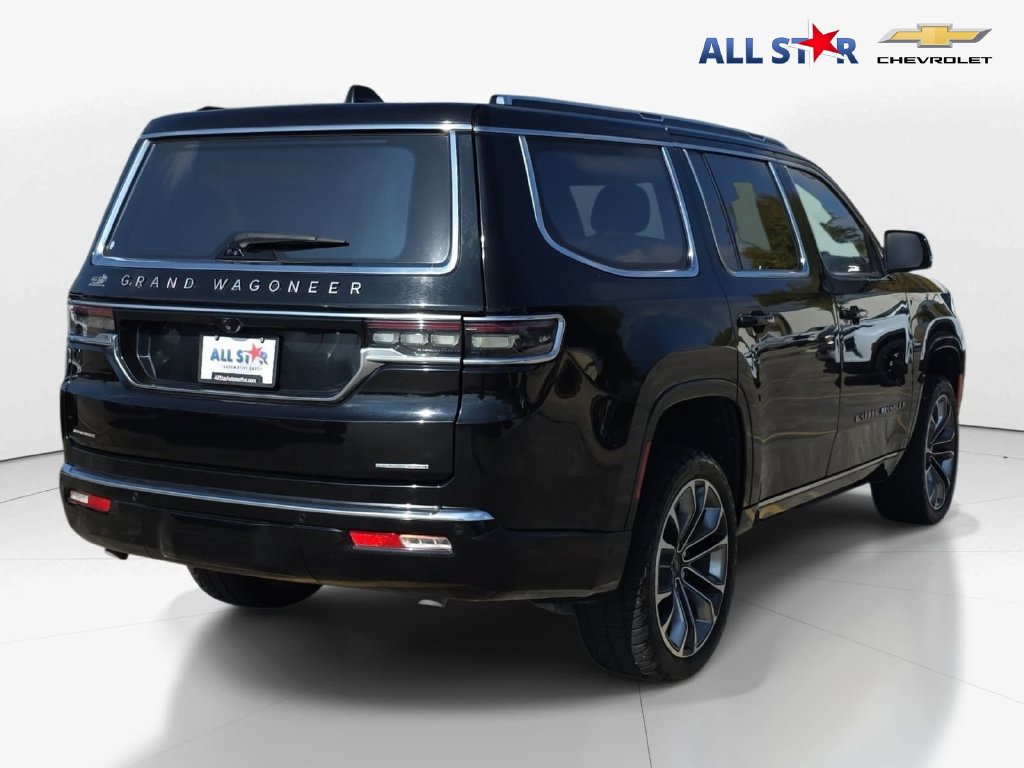 Used 2022 Jeep Grand Wagoneer Series III AWD/4WD image 3