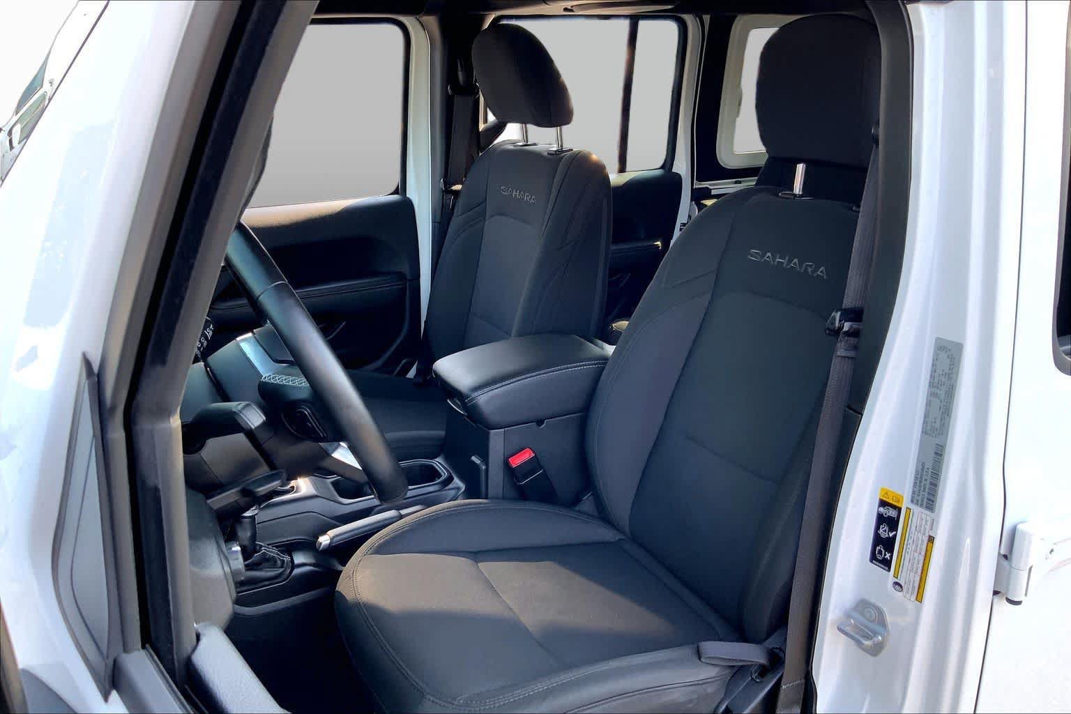 Used 2021 Jeep Wrangler Unlimited Sahara AWD/4WD image 9