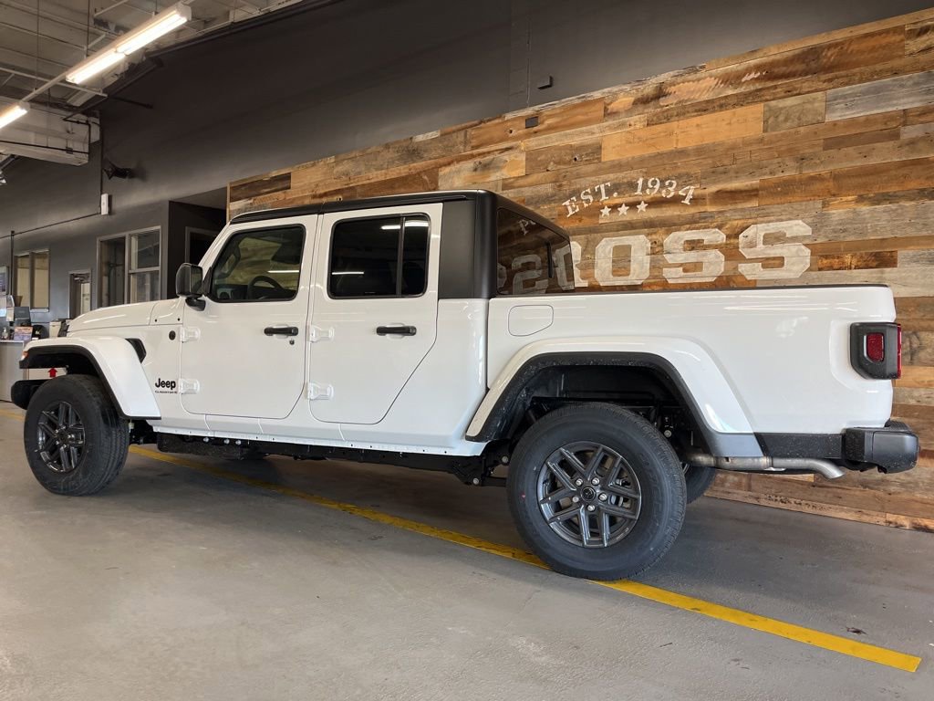 New 2026 Jeep Gladiator Sport AWD/4WD image 21