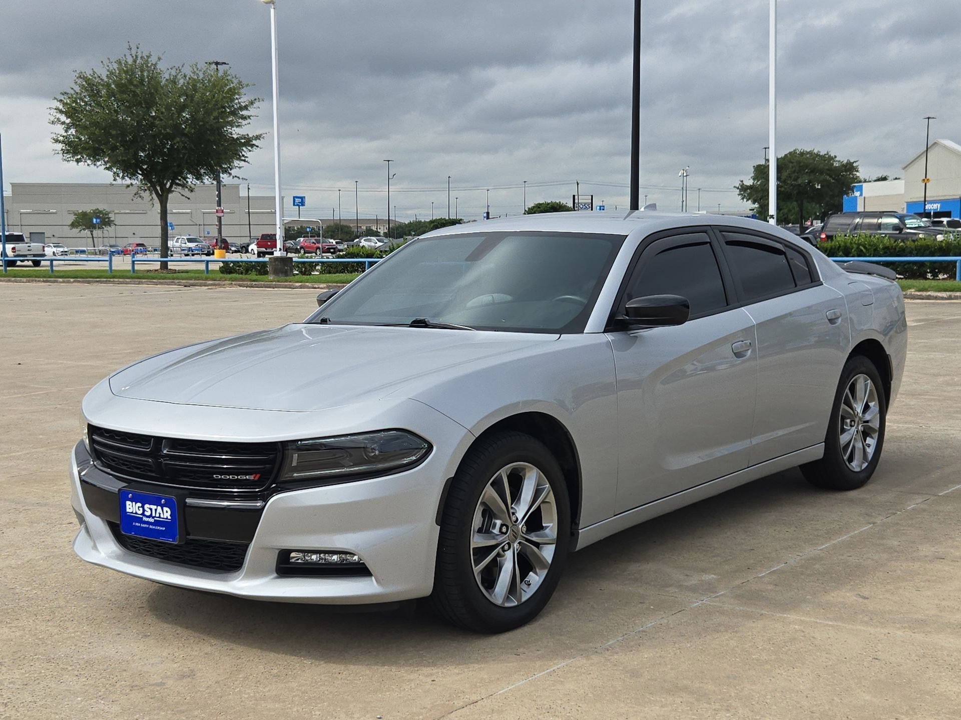 Used 2023 Dodge Charger SXT AWD/4WD image 9