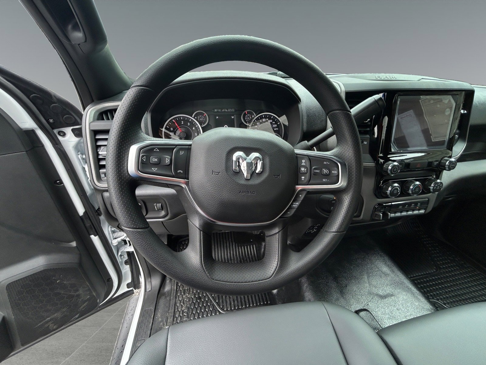 New 2026 RAM 3500 Big Horn AWD/4WD image 12