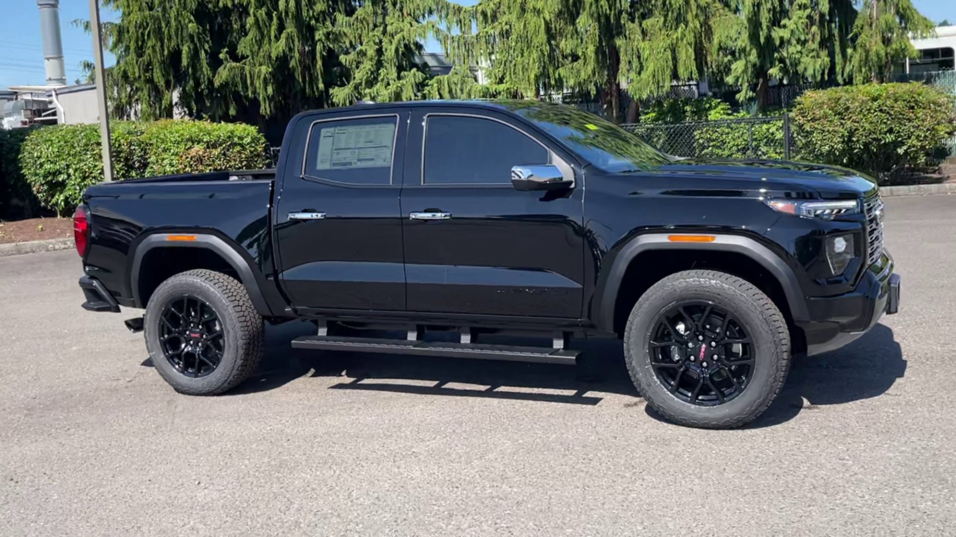 New 2025 GMC Canyon Denali w/ LPO, Denali Black Edition image 78