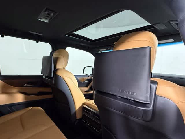 Used 2023 Lexus LX 600 4WD w/ Accessory Package (Z1) image 30