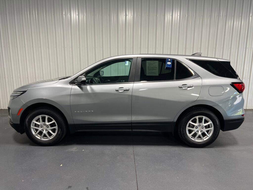 Used 2023 Chevrolet Equinox LT w/ Driver Convenience Package image 24