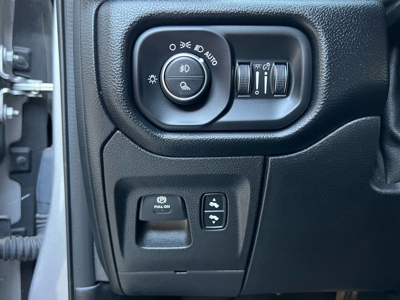 Used 2020 RAM 1500 Laramie w/ Sport Appearance Package image 32