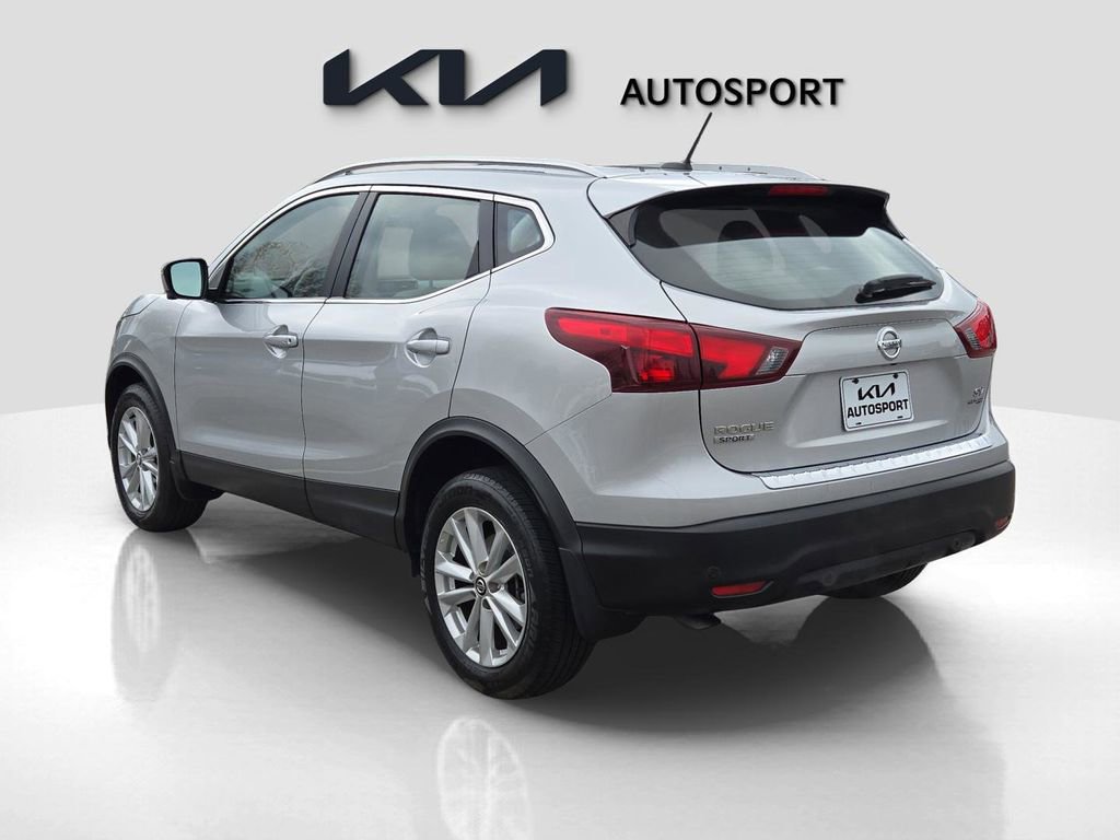 Used 2019 Nissan Rogue Sport SV w/ Technology Package image 10