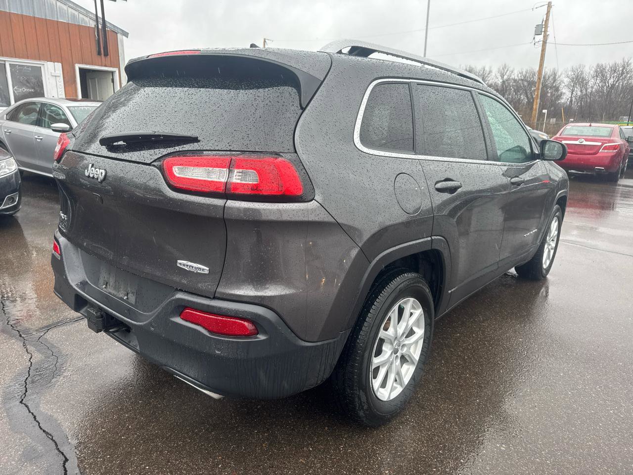Used 2017 Jeep Cherokee Latitude w/ Safety/Convenience Group image 5