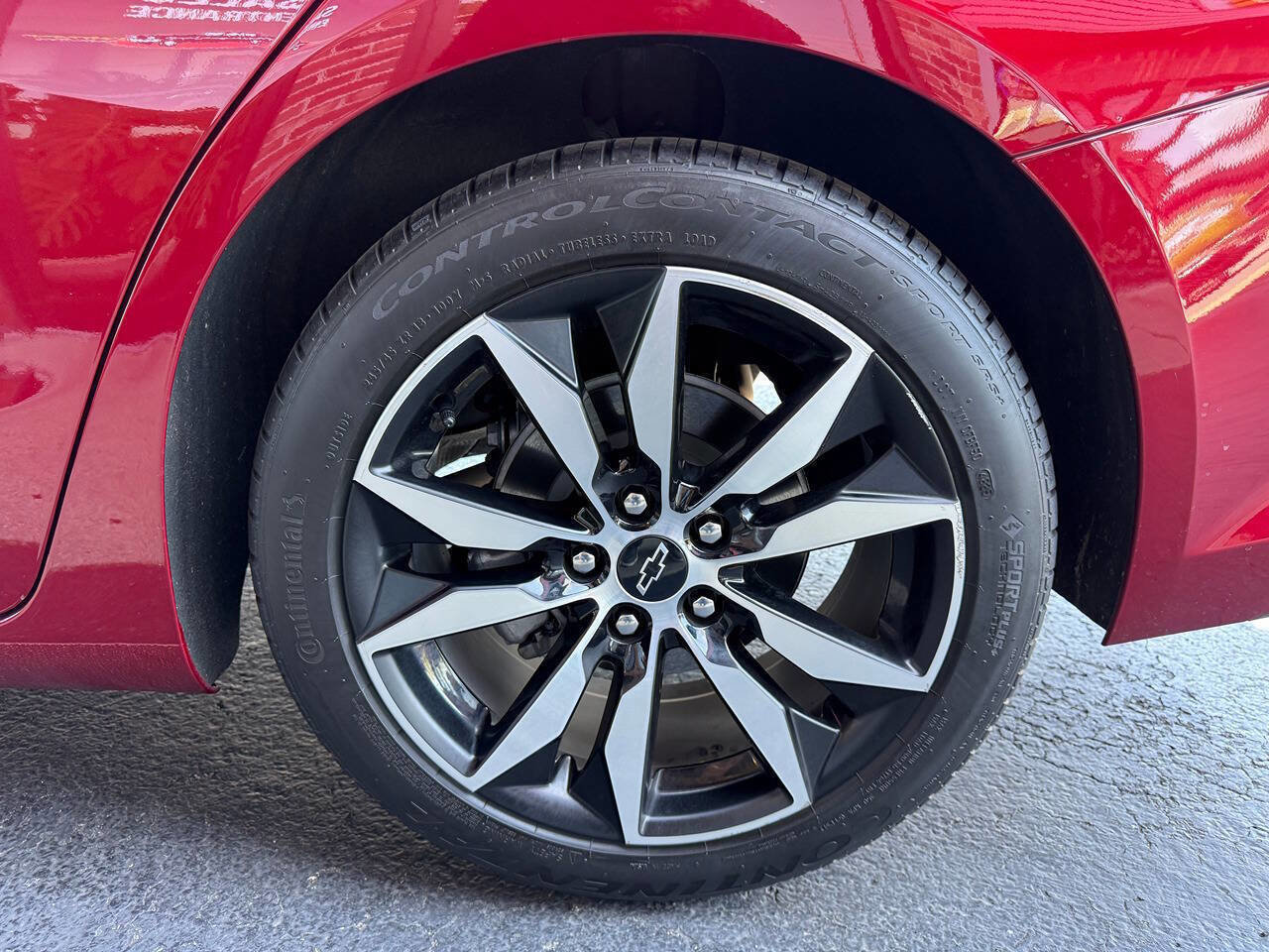 Used 2023 Chevrolet Malibu RS w/ LPO, Floor Liner Package FWD image 10