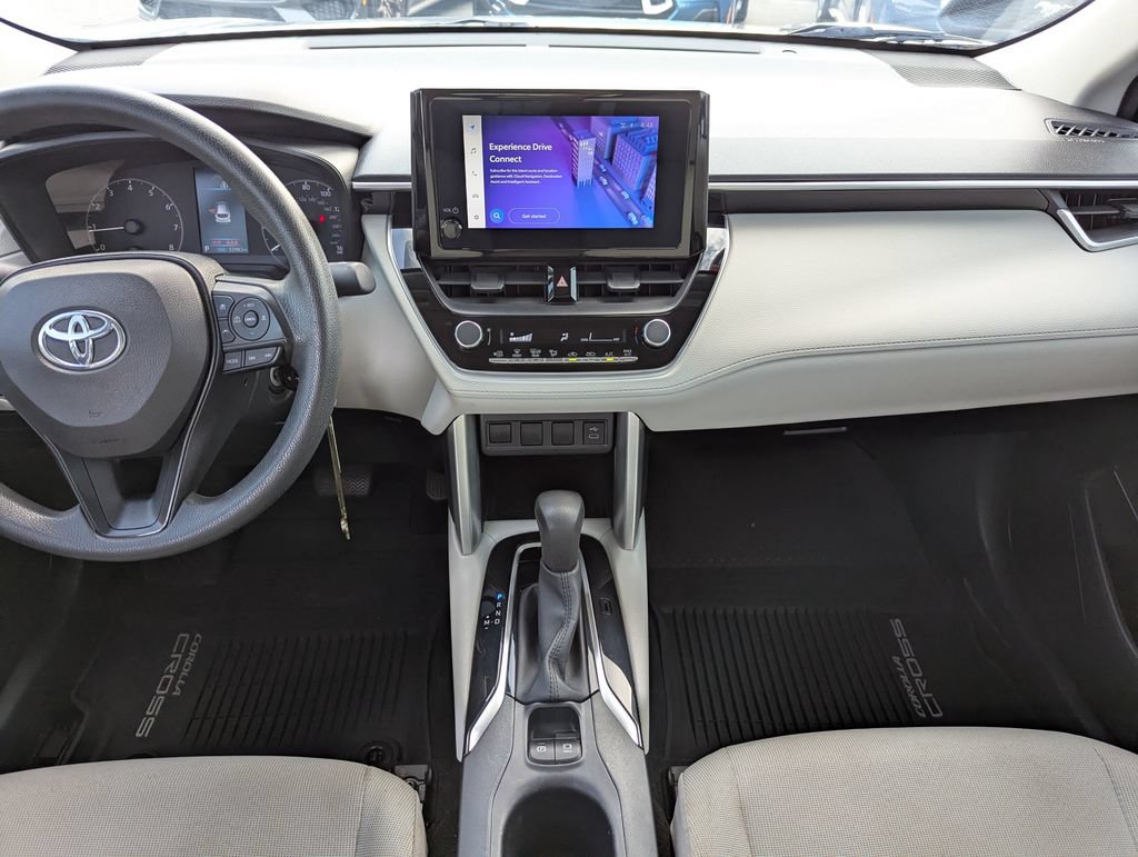 Used 2023 Toyota Corolla Cross L FWD image 17