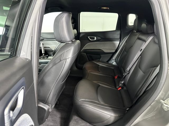 Used 2023 Jeep Compass Latitude image 25