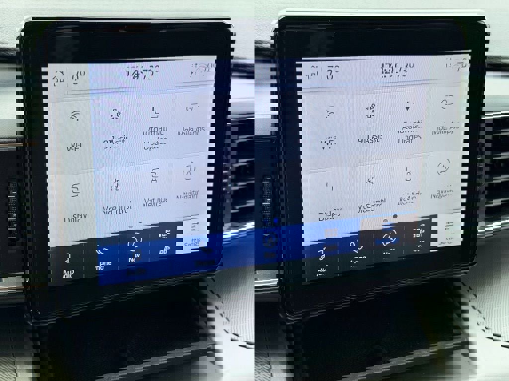 Certified 2022 Ford Explorer XLT w/ Equipment Group 202A image 45