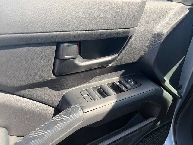 Used 2024 Toyota Tacoma SR5 AWD/4WD image 17