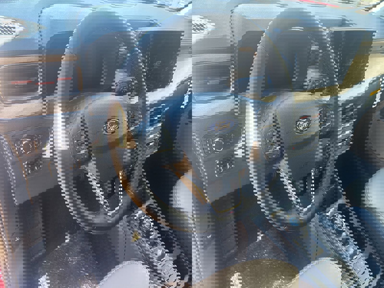 New 2026 Ford Maverick Lariat image 13