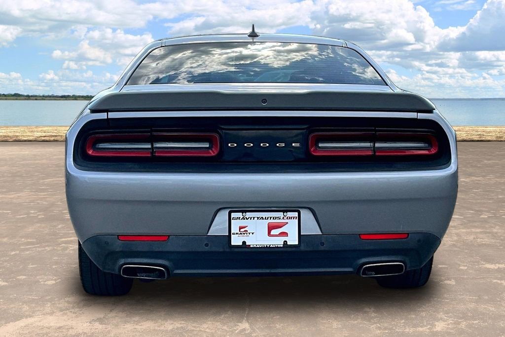 Used 2015 Dodge Challenger SXT Plus RWD image 5