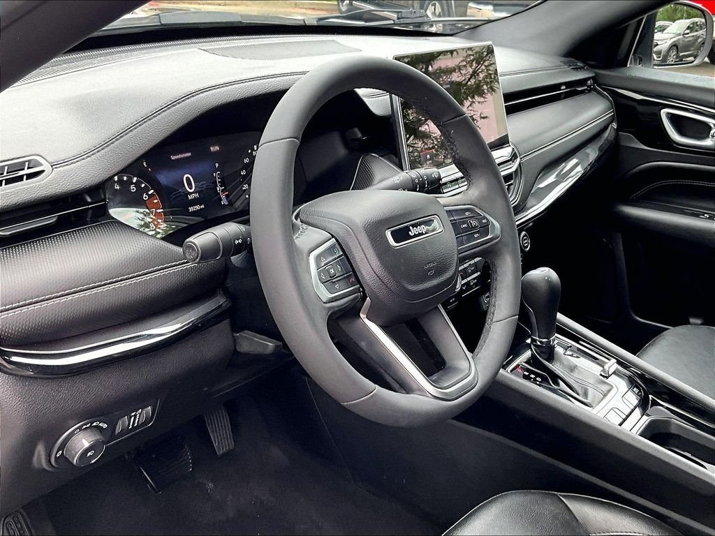 Used 2022 Jeep Compass Latitude AWD/4WD image 8