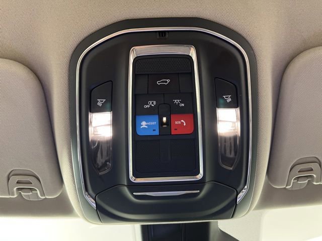 Used 2024 Jeep Wagoneer L Series II w/ Flexible Seating Group image 35