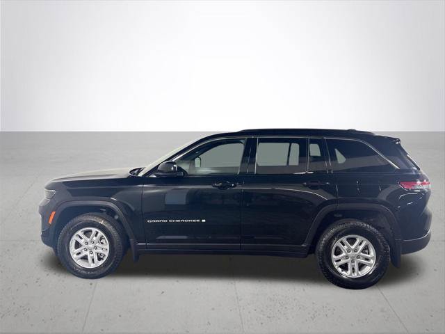 Certified 2025 Jeep Grand Cherokee Laredo w/ MOPAR Finishing Package AWD/4WD image 10