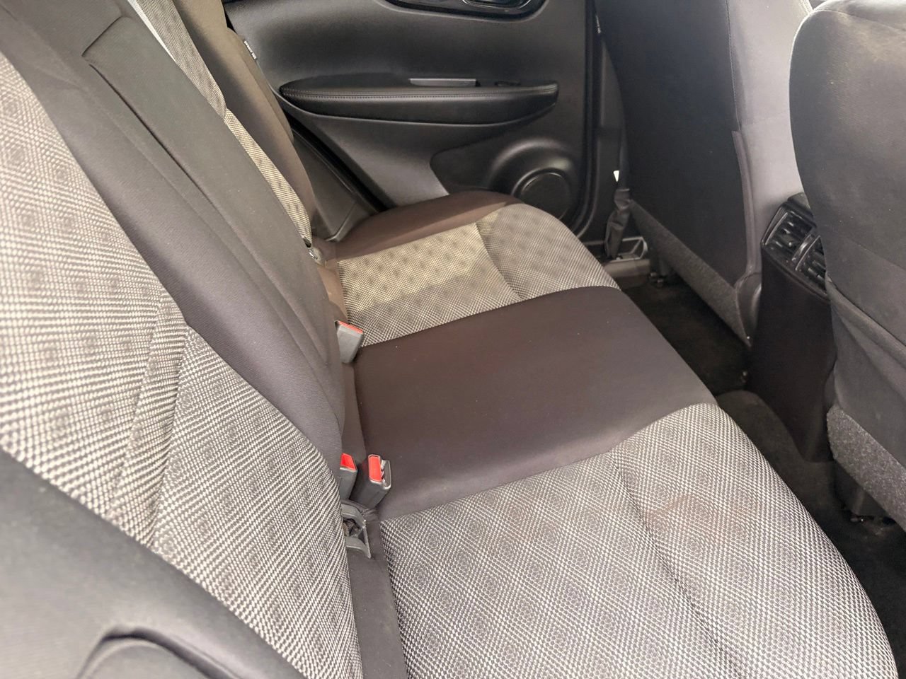 Certified 2022 Nissan Rogue Sport SV FWD image 14