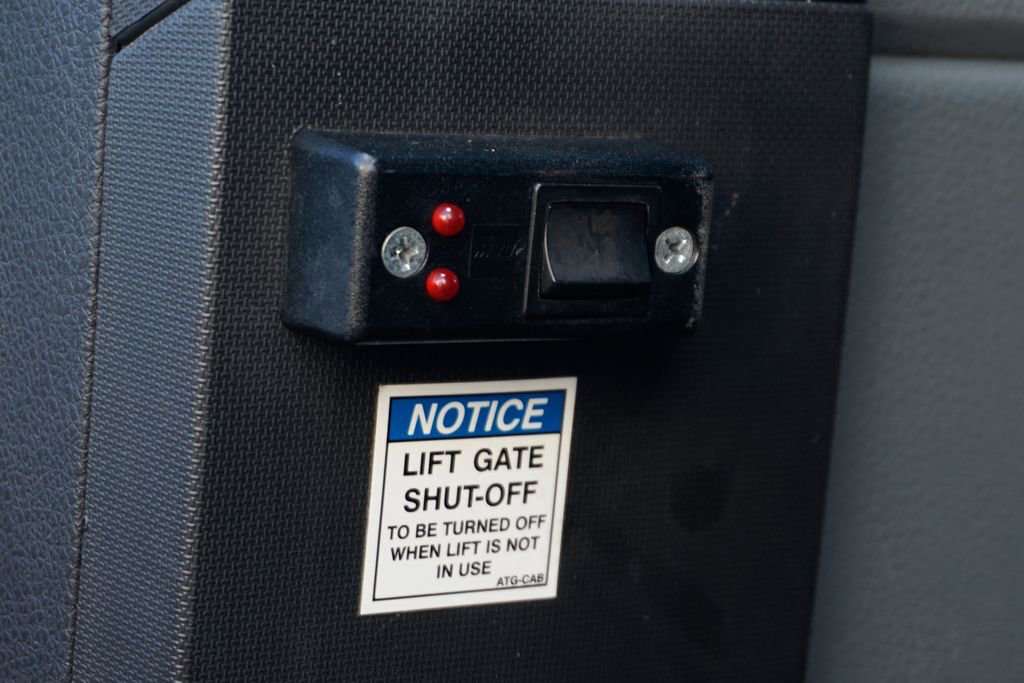 Used 2016 Ford F650 2WD Crew Cab Super Duty image 28