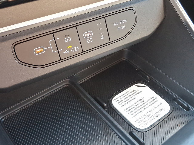Used 2026 Kia Carnival EX FWD image 24