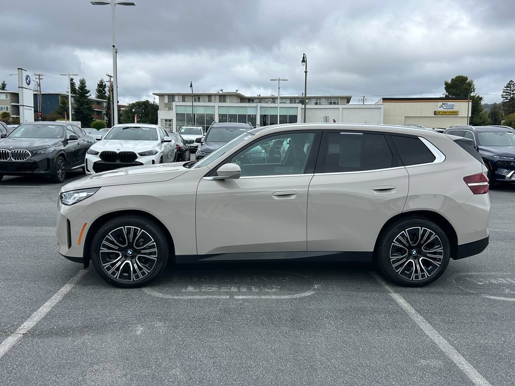 Used 2025 BMW X3 xDrive30i w/ Convenience Package AWD/4WD image 2