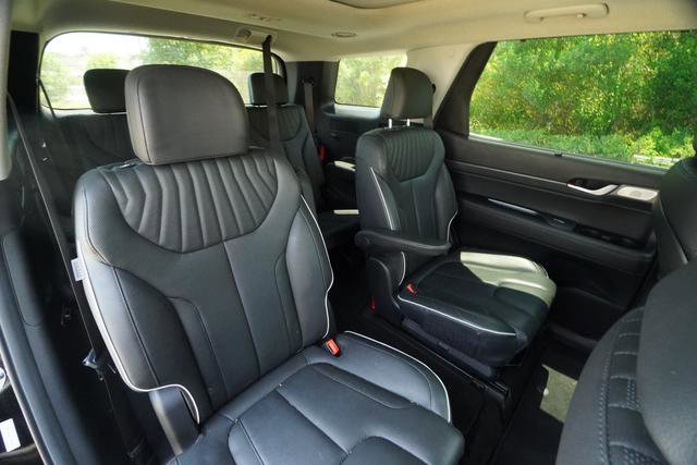 Used 2024 Hyundai Palisade Limited FWD image 24