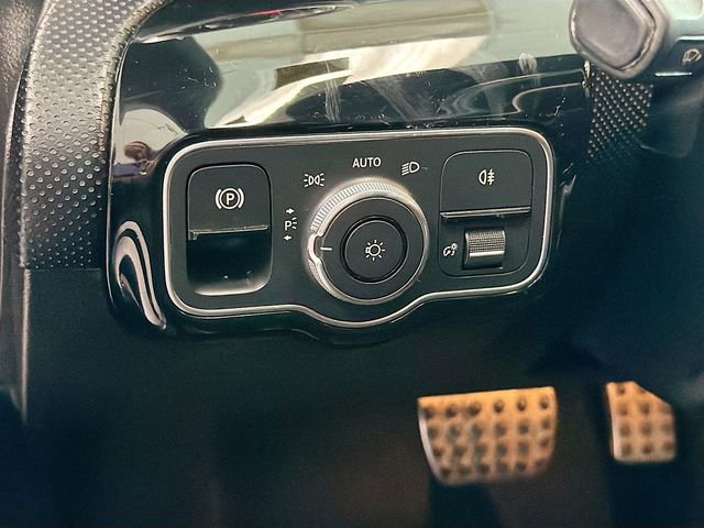 Used 2019 Mercedes-Benz A 220 4MATIC image 13