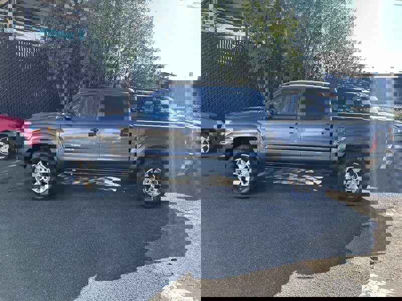 Used 2014 Toyota Tacoma PreRunner w/ SR5 Package image 2