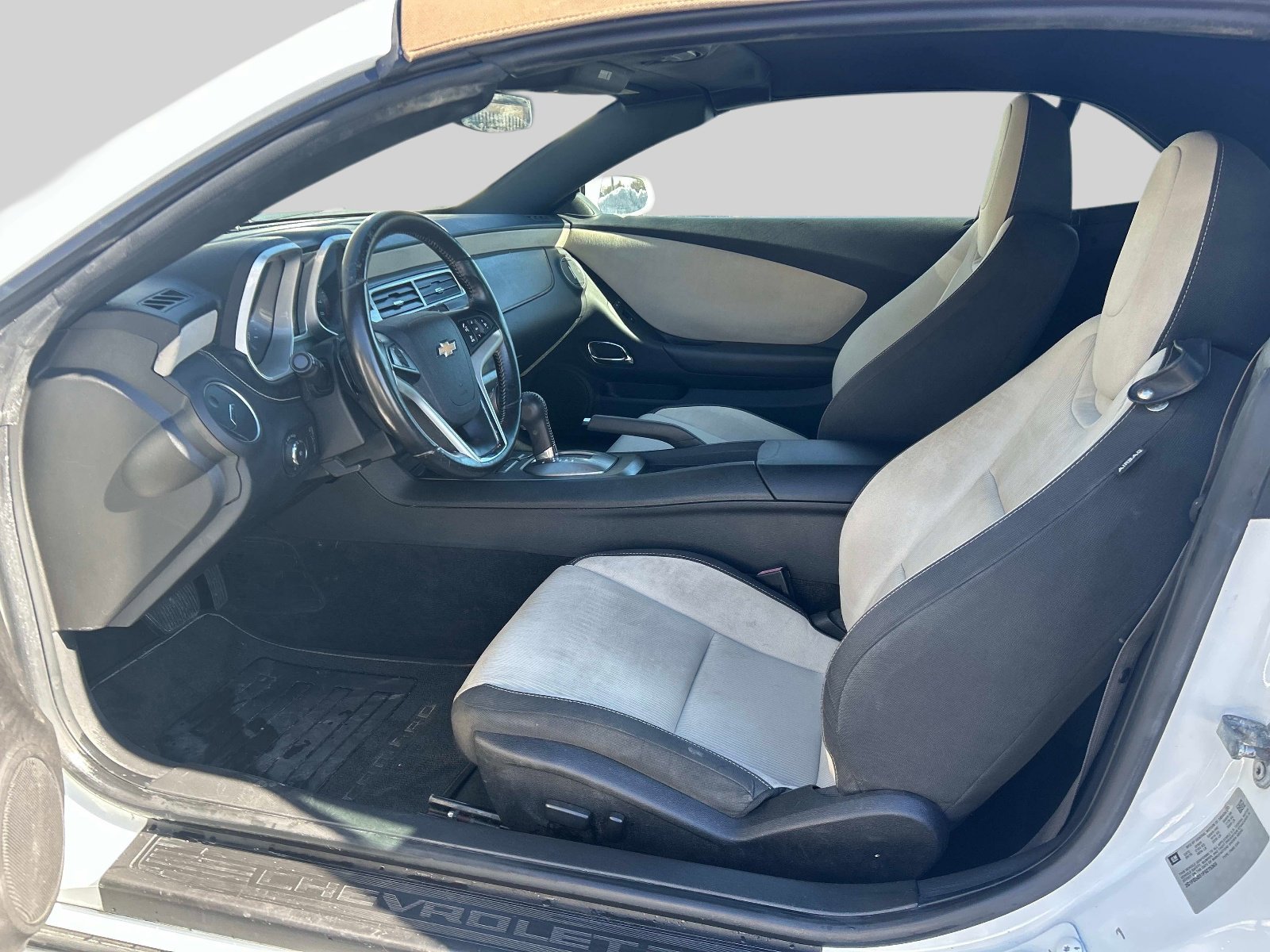 Used 2015 Chevrolet Camaro LT w/ RS Package image 10