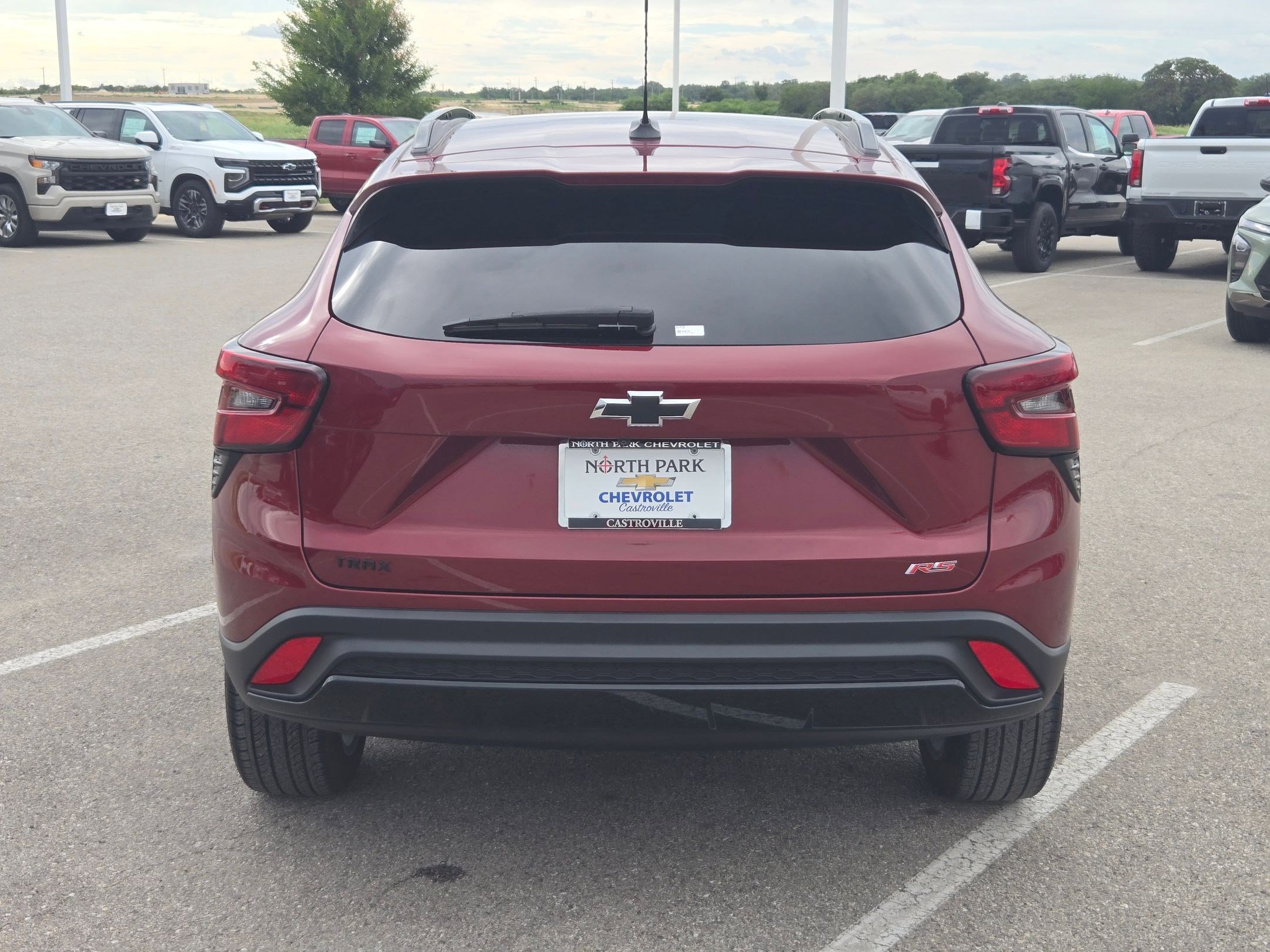 Used 2024 Chevrolet Trax RS w/ Sunroof Package FWD image 4