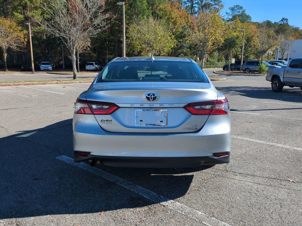 Used 2021 Toyota Camry LE image 6