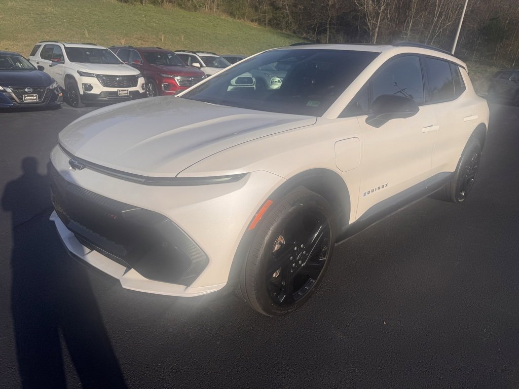 Used 2024 Chevrolet Equinox EV RS w/ Active Safety Package 3 image 16