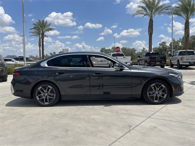 New 2026 BMW i5 eDrive40 w/ Premium Package image 5