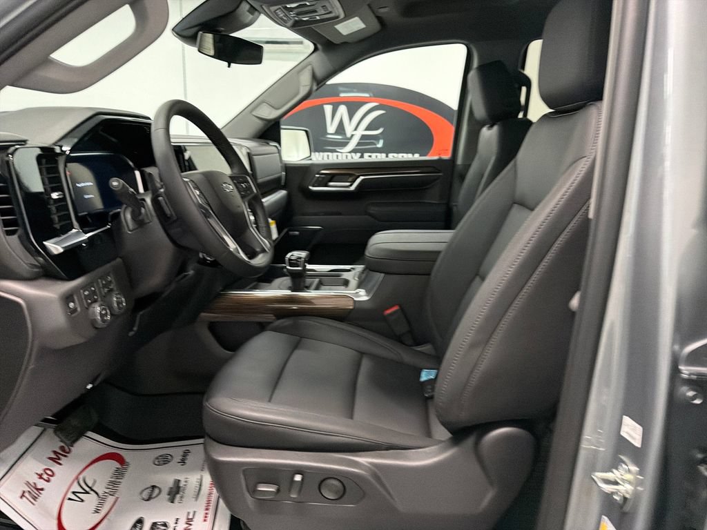New 2026 Chevrolet Silverado 1500 LT Trail Boss w/ LT Trail Boss Premium Package AWD/4WD image 9
