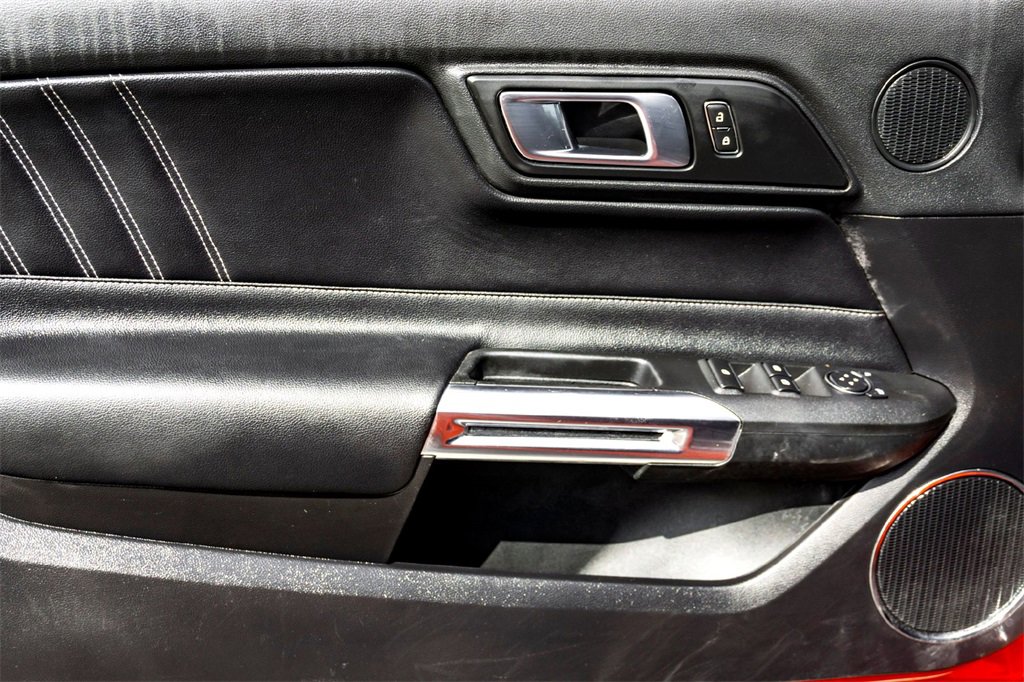 Used 2023 Ford Mustang Convertible image 10