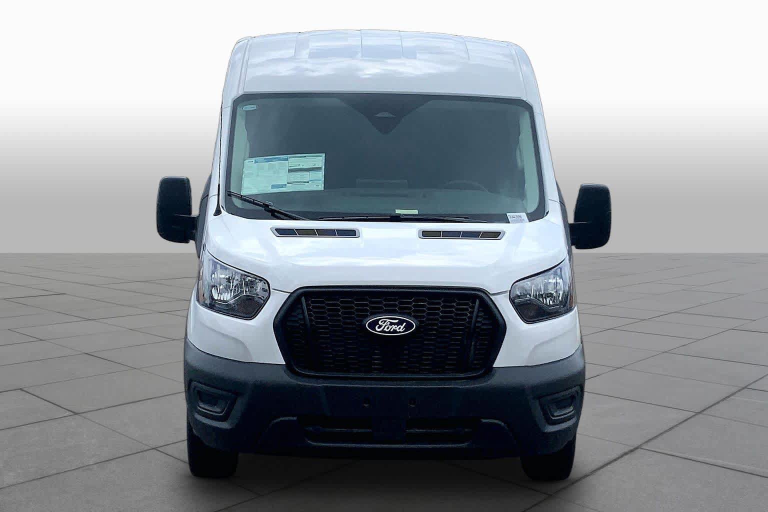 New 2026 Ford Transit 250 148 Medium Roof w/ Load Area Protection Package RWD image 3