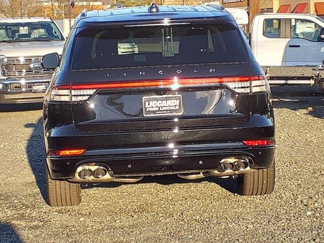 New 2025 Lincoln Aviator Reserve w/ Jet Appearance Package image 5