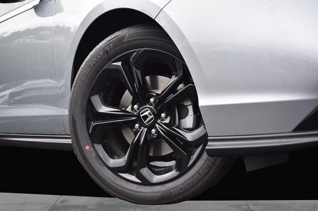 New 2025 Honda Accord SE image 3