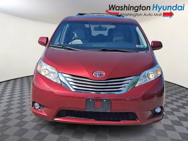 Used 2017 Toyota Sienna XLE w/ XLE Navigation Package AWD/4WD image 2