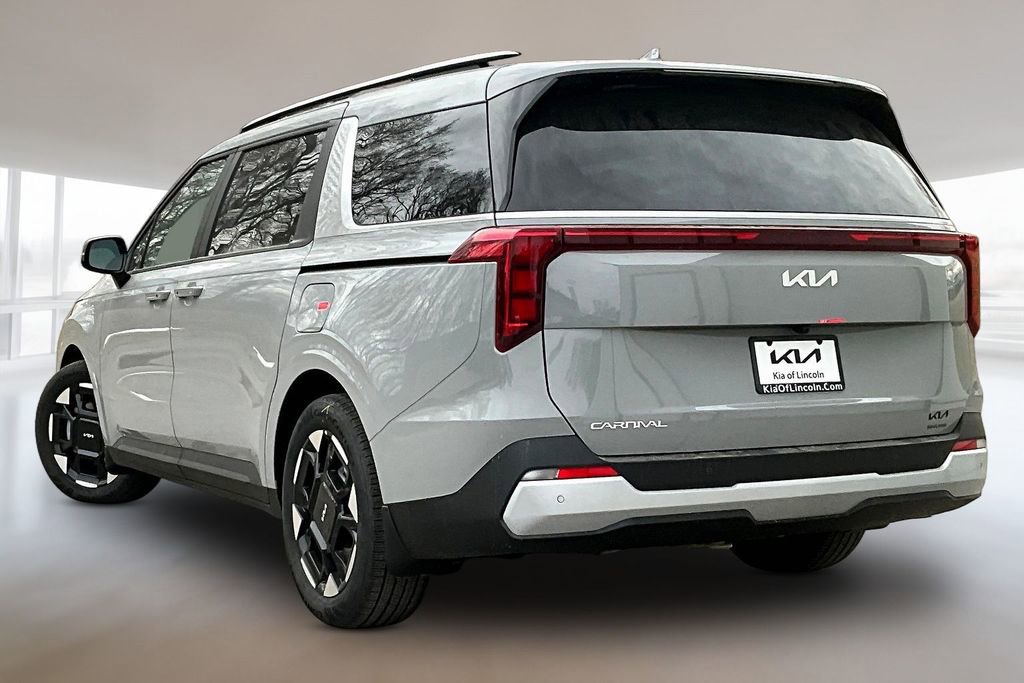 New 2026 Kia Carnival EX FWD image 3