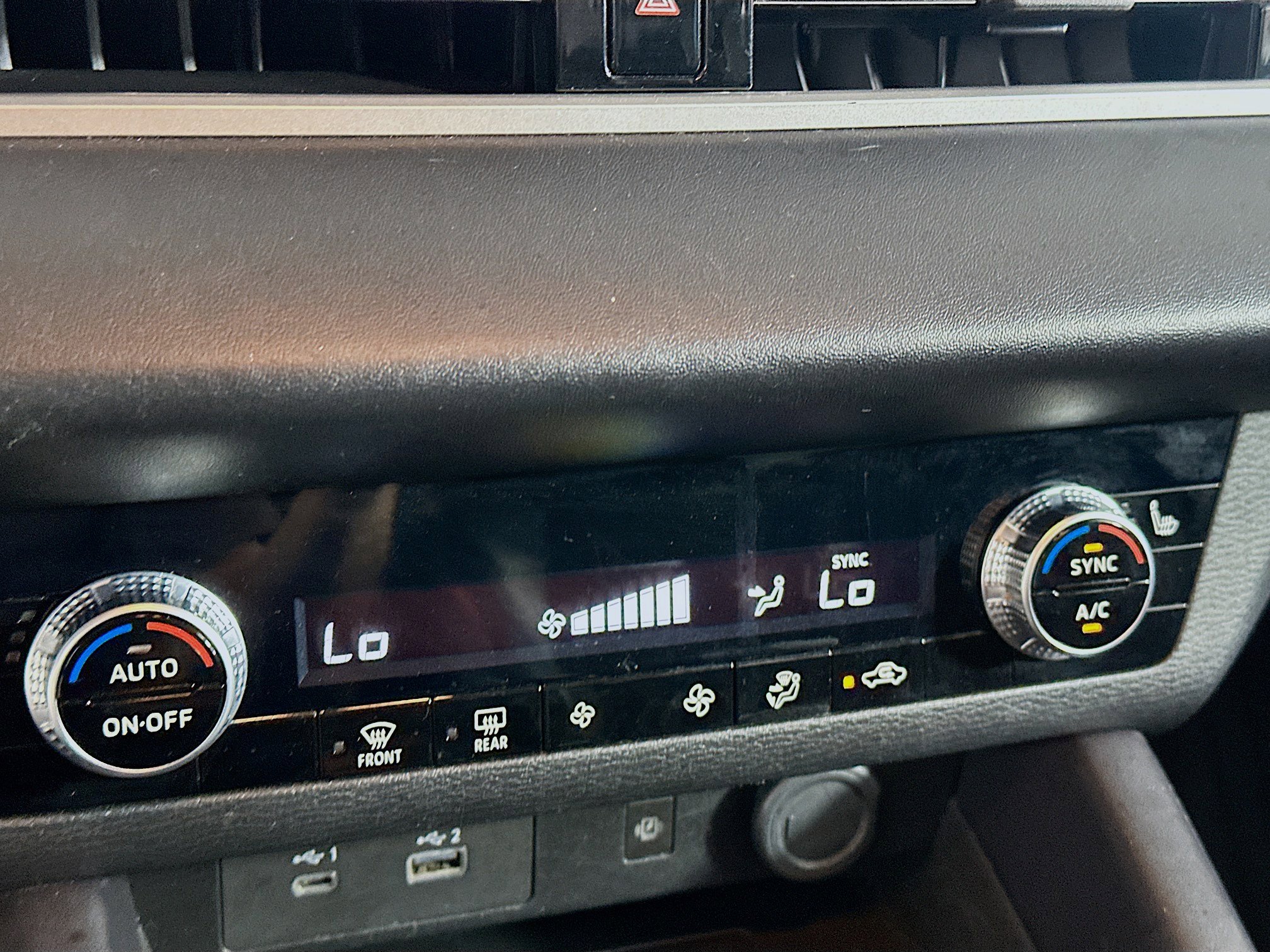 Used 2024 Mitsubishi Outlander SE image 24