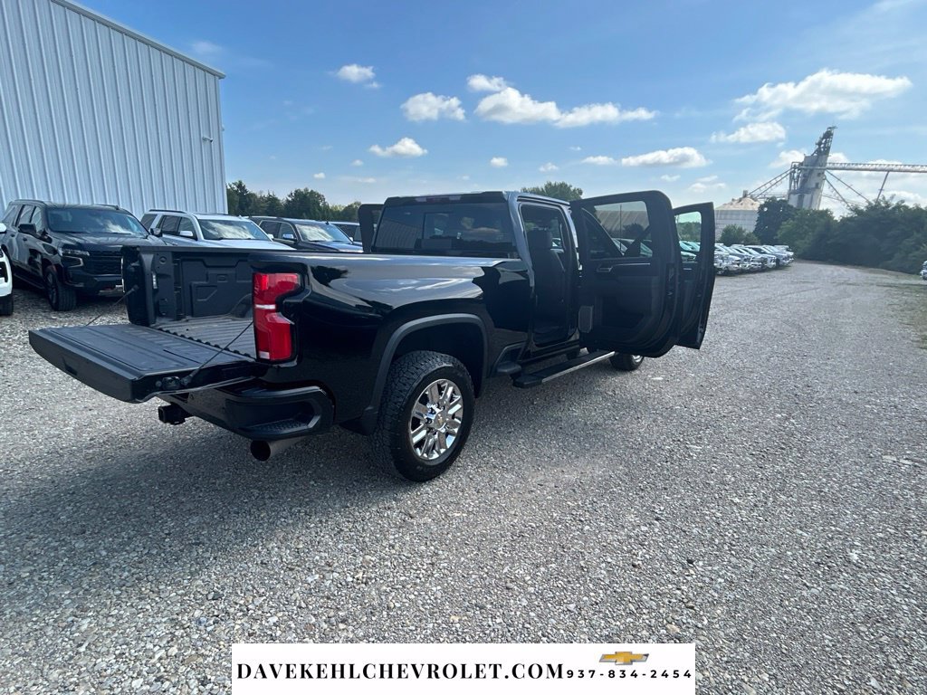 Used 2026 Chevrolet Silverado 2500 High Country w/ High Country Premium Package AWD/4WD image 13
