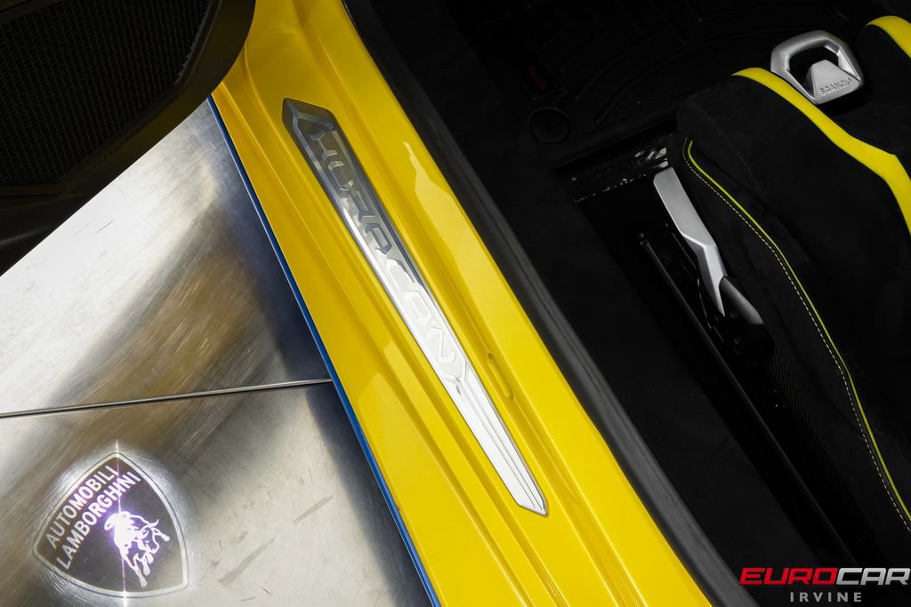 Used 2022 Lamborghini Huracan STO RWD image 47