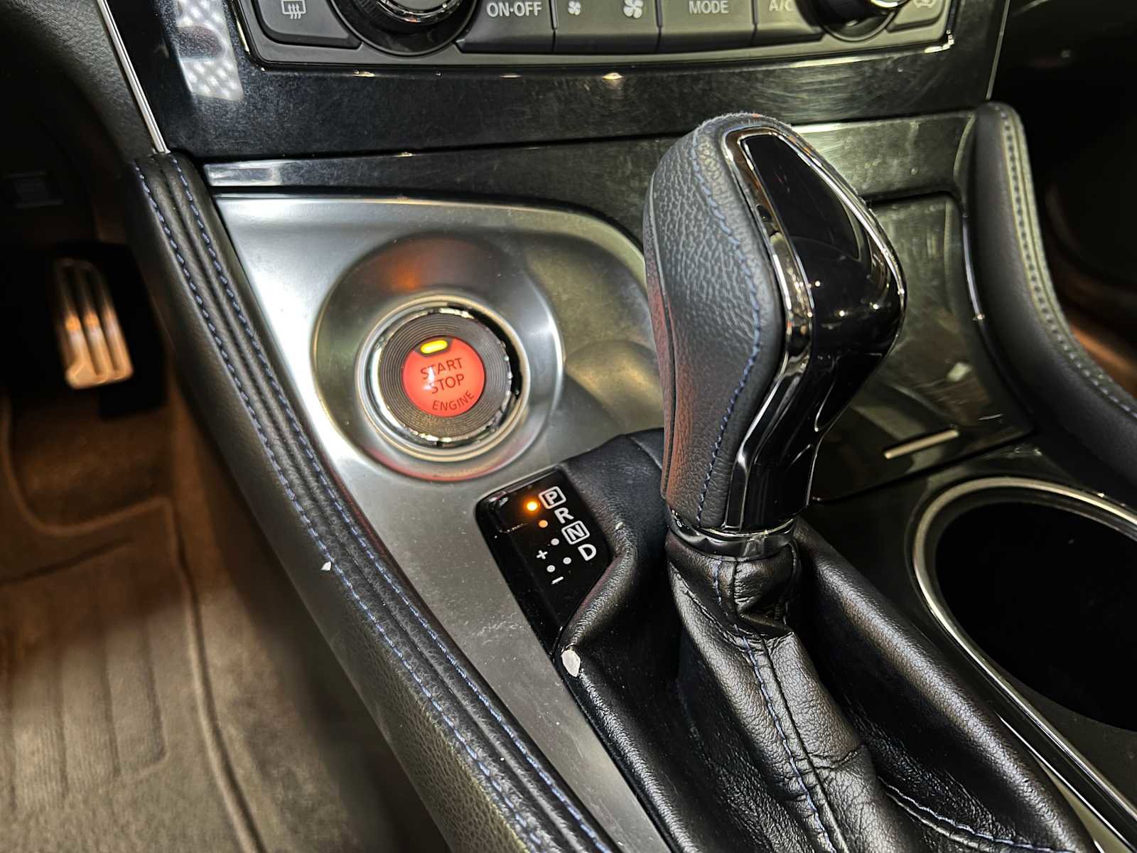 Used 2017 Nissan Maxima SR w/ Midnight Edition image 27