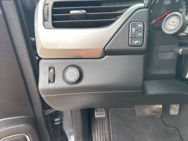 Used 2020 Chevrolet Suburban LT RWD image 19