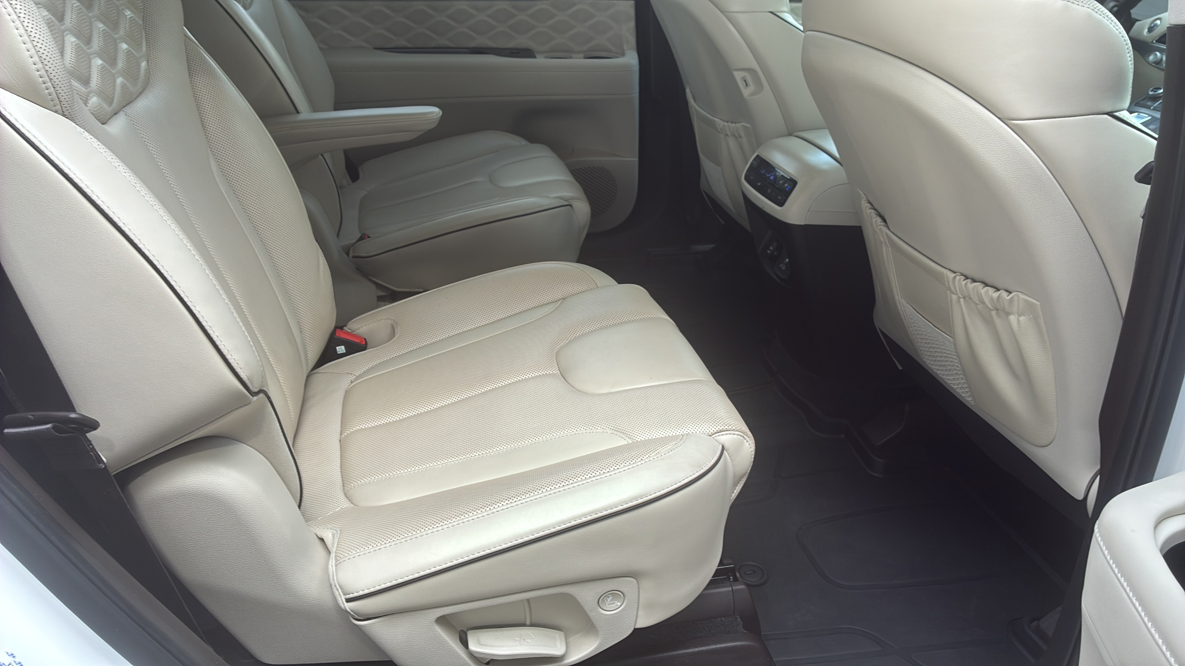 Used 2020 Hyundai Palisade Limited FWD image 24