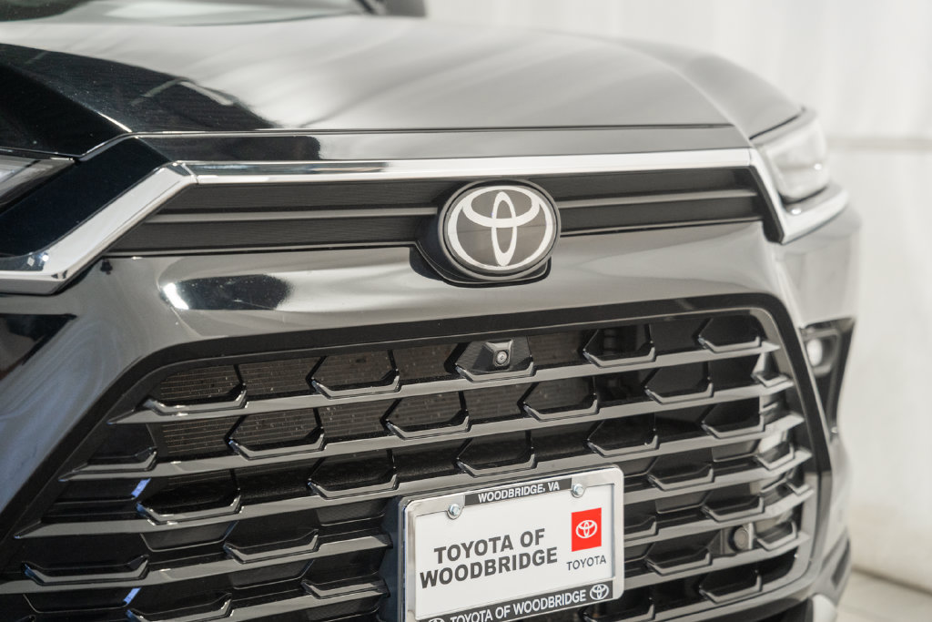 Certified 2024 Toyota Grand Highlander AWD image 13