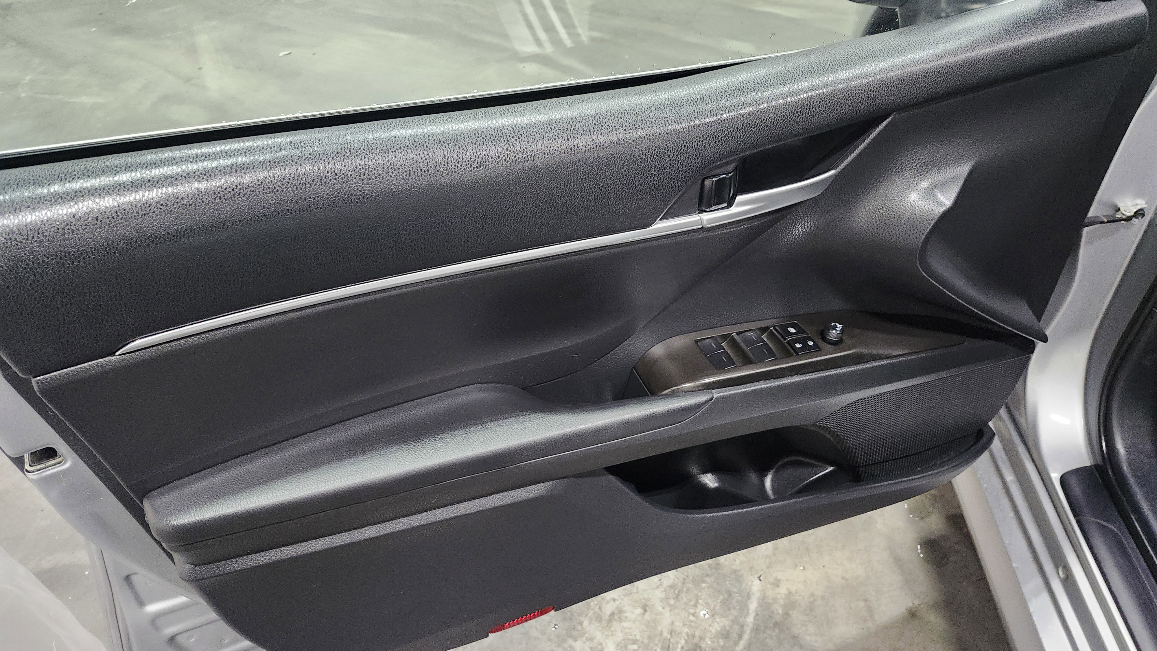 Used 2024 Toyota Camry LE image 24