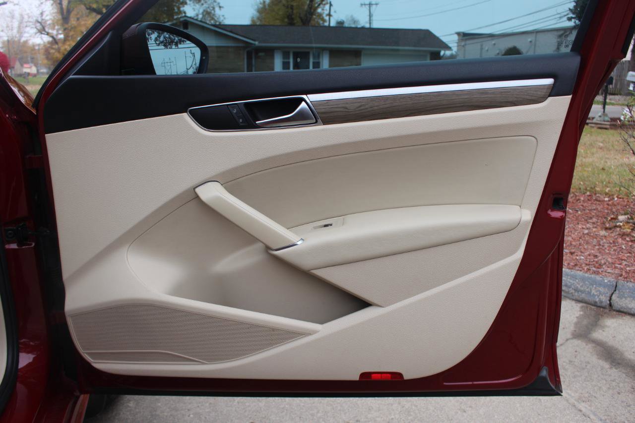 Used 2017 Volkswagen Passat 1.8T SE image 37